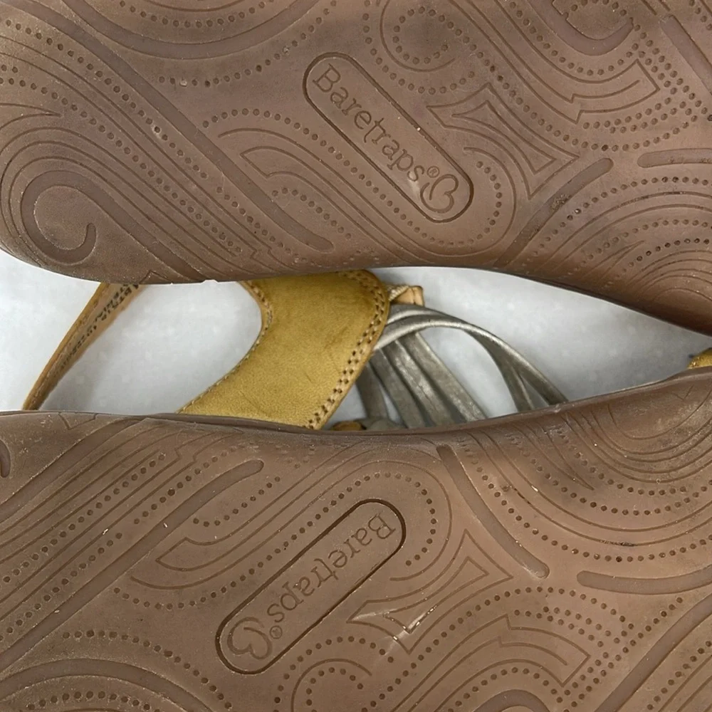 BARETRAPS JAYCE SIZE 10 WOMENS Tan Sandals